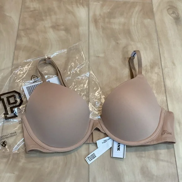 NWT VS PINK lightly lined T-shirt bra - Picture 3 of 11